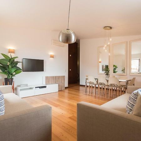 Alfama Modern Two-Bedroom Apartment W/ River View And Parking - By Lu Holidays Lisboa Exteriör bild