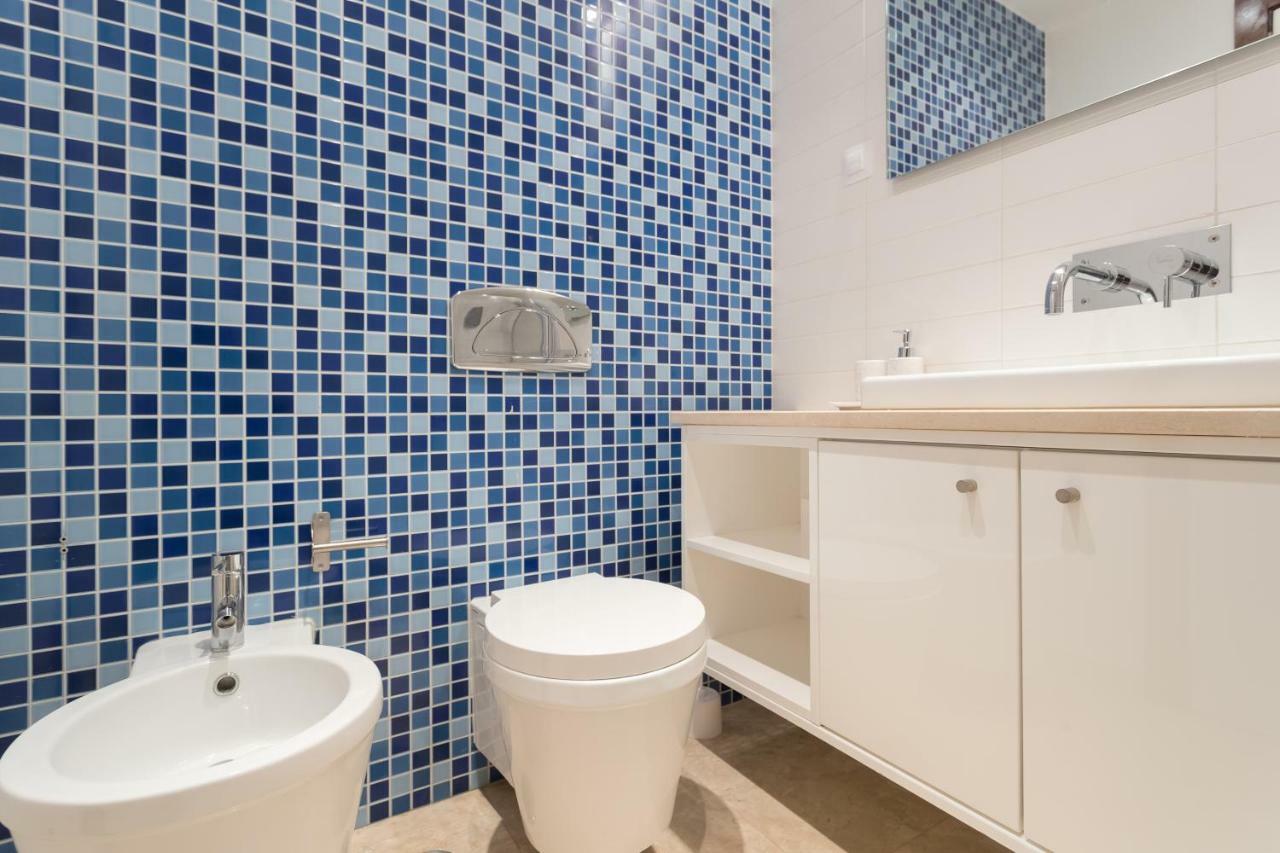 Alfama Modern Two-Bedroom Apartment W/ River View And Parking - By Lu Holidays Lisboa Exteriör bild
