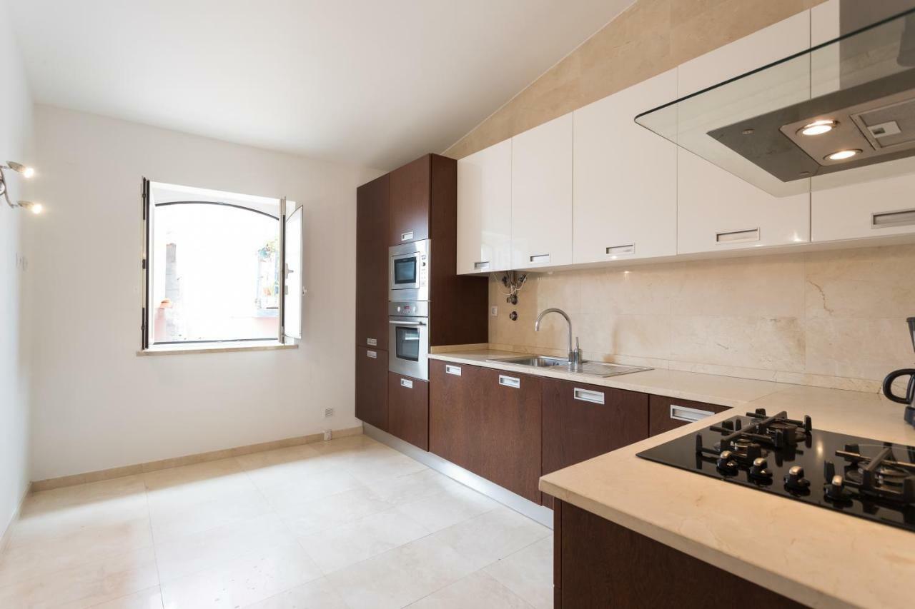 Alfama Modern Two-Bedroom Apartment W/ River View And Parking - By Lu Holidays Lisboa Exteriör bild