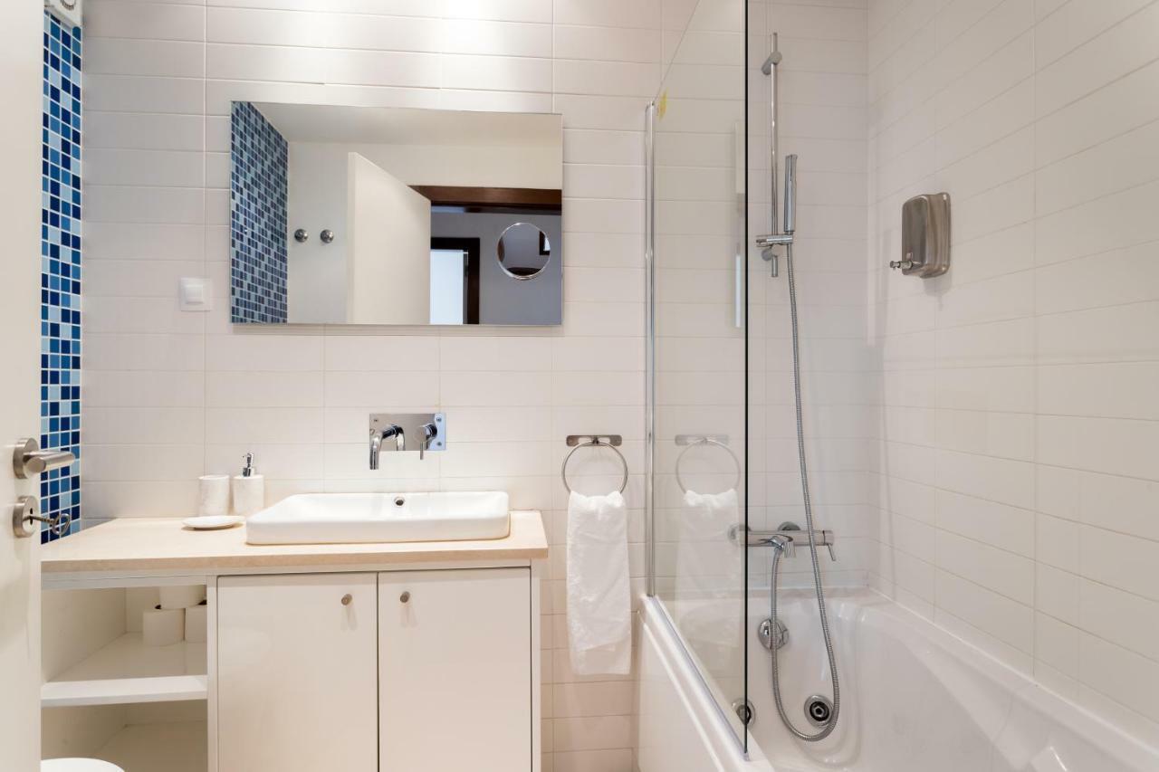 Alfama Modern Two-Bedroom Apartment W/ River View And Parking - By Lu Holidays Lisboa Exteriör bild