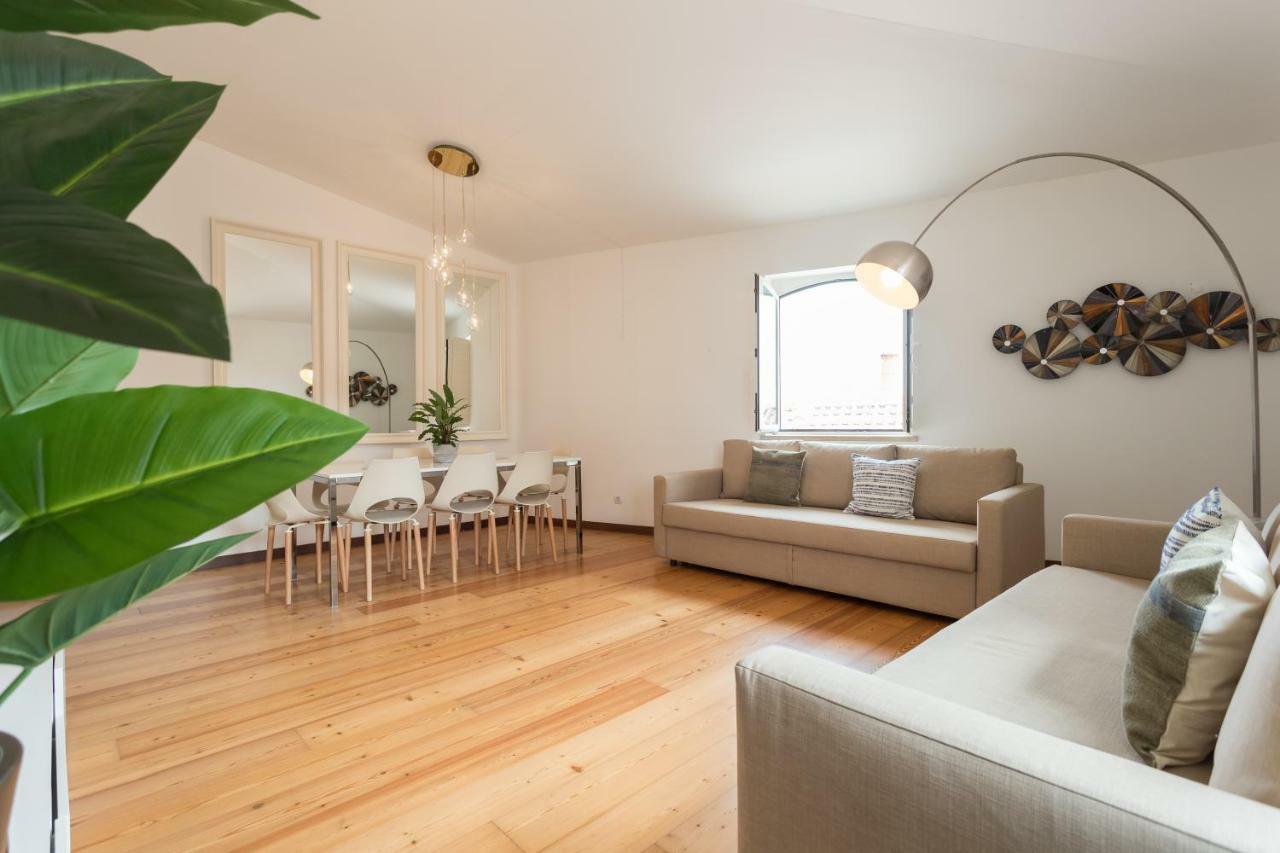 Alfama Modern Two-Bedroom Apartment W/ River View And Parking - By Lu Holidays Lisboa Exteriör bild